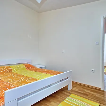 別荘 Two-bedroom In ヴェラ・ルカ