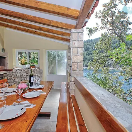 Two-bedroom In Vakantiehuis *