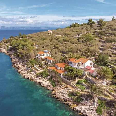 Semesterbostad Gorgeous In With House Sea View *