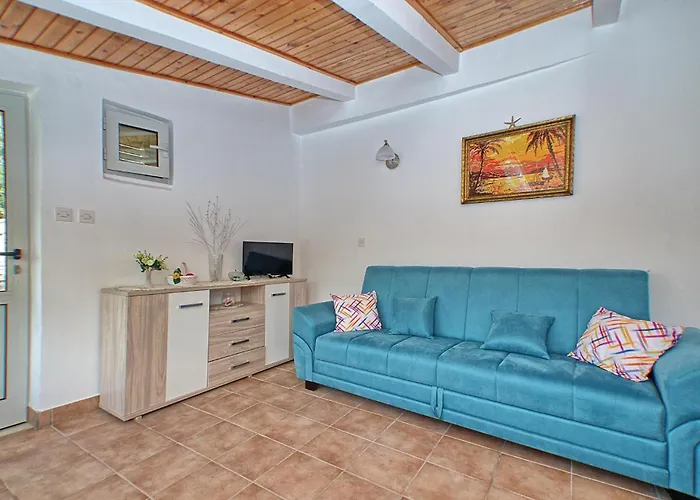 Two-bedroom In Nyaraló *